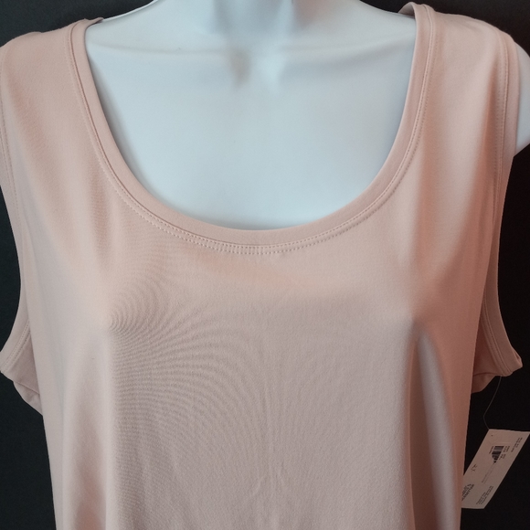 Karen Kane Scoop Neck Tank Top - Picture 2 of 10